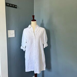 NWT- Tommy Bahama,White Button-Up Shirt, size xs
